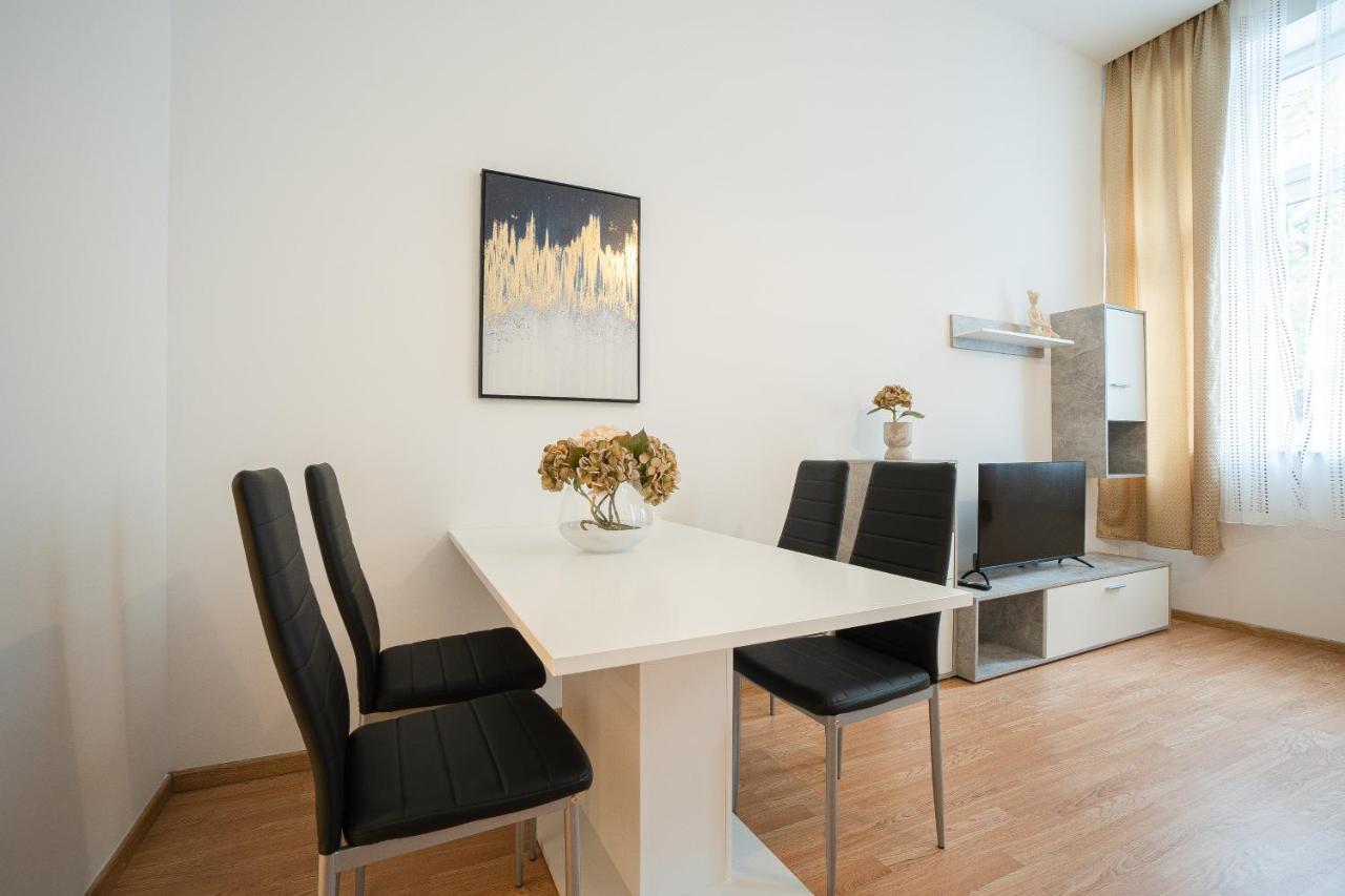 Apartment In The Central Area. 5 Minute'S Walk To The Danube. 비엔나 외부 사진